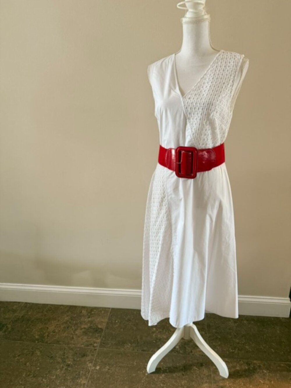 DKNY White Cotton Textured Midi Dress Size 10 – Like New